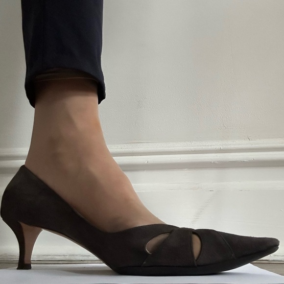 🇬🇧🇮🇹 Emma Hope Grey suede pointy toe w cut-out details, 50 mm (2") UK/EU size 42 - Picture 3 of 7